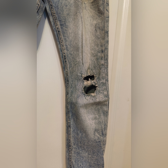 Zara distressed jeans - Picture 2 of 5